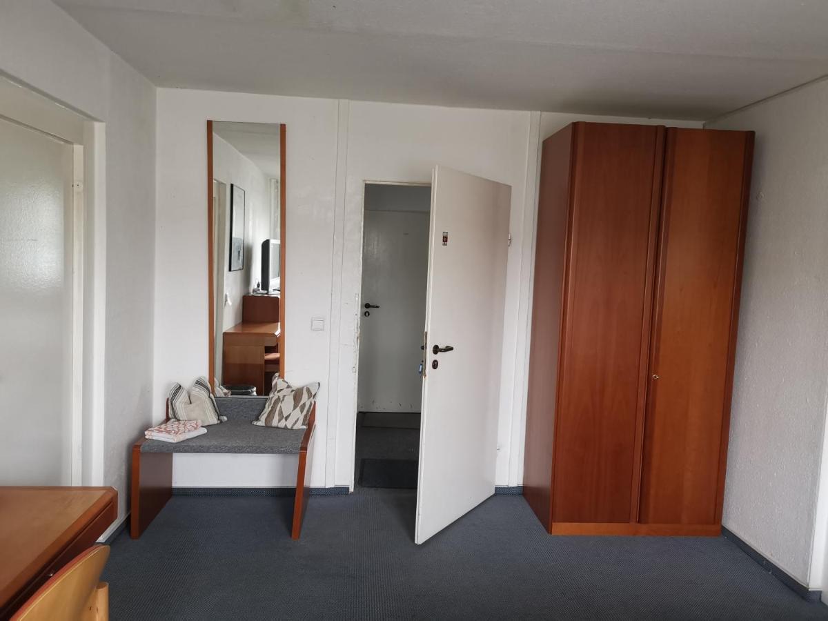 Tws Pension An Der B1 Magdeburgo Habitación foto